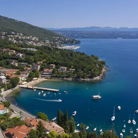 アパート Nika 2 イカ