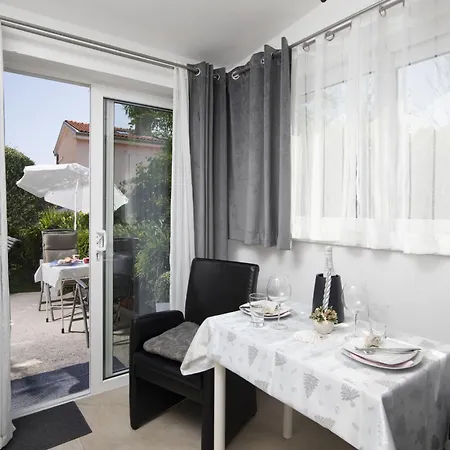 Apartment Nika 2 Ika